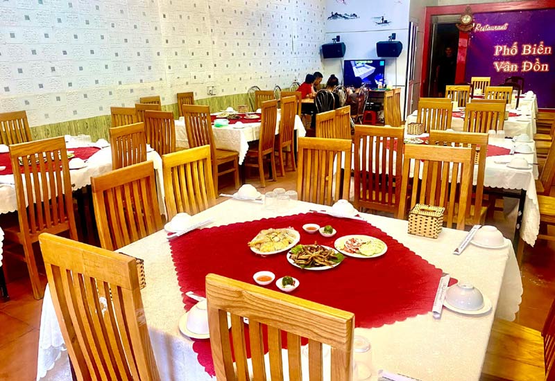 Nhà hàng Phố Biển Vân Đồn