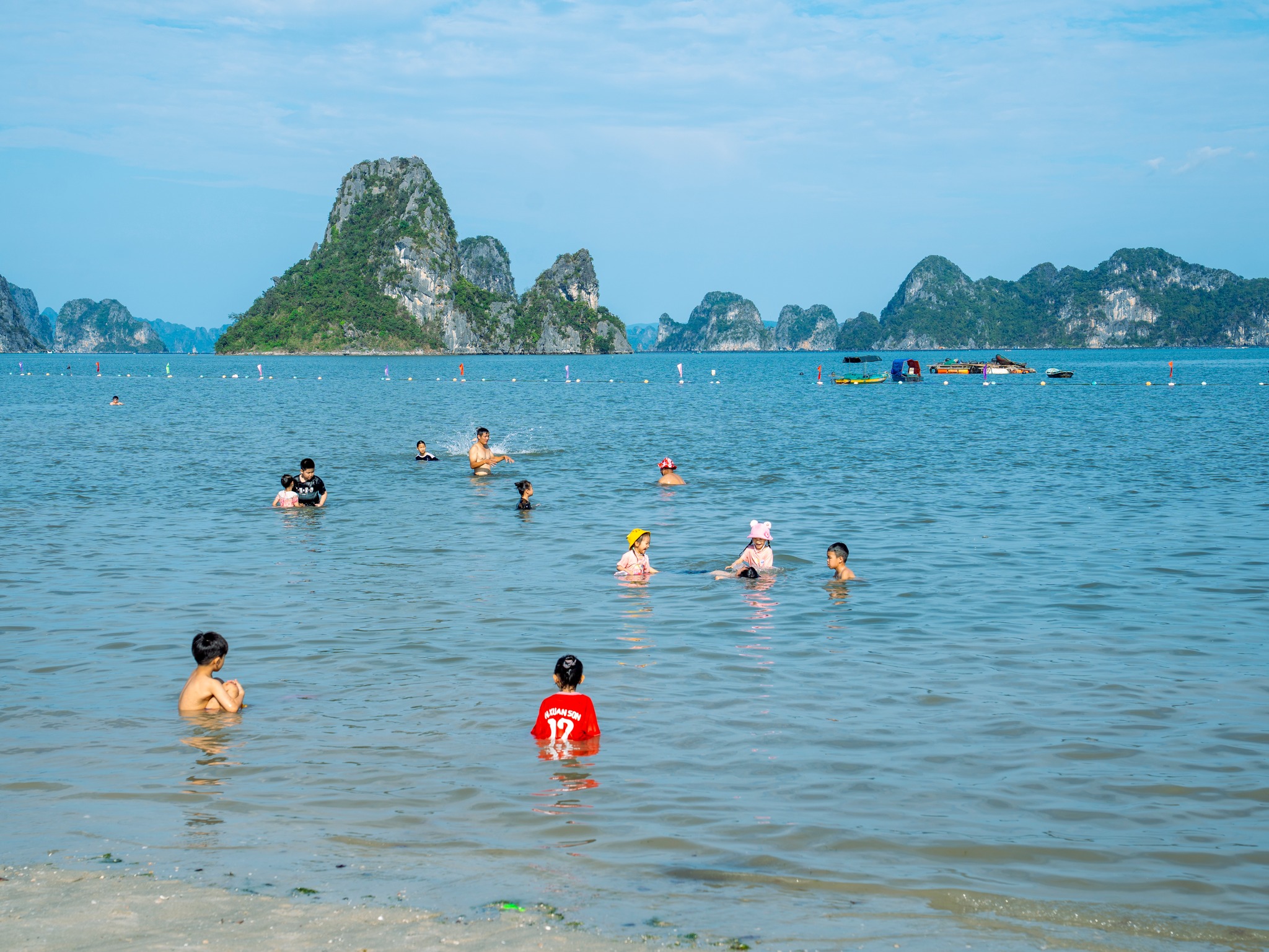 Bãi tắm Phương Đông Wonder Island