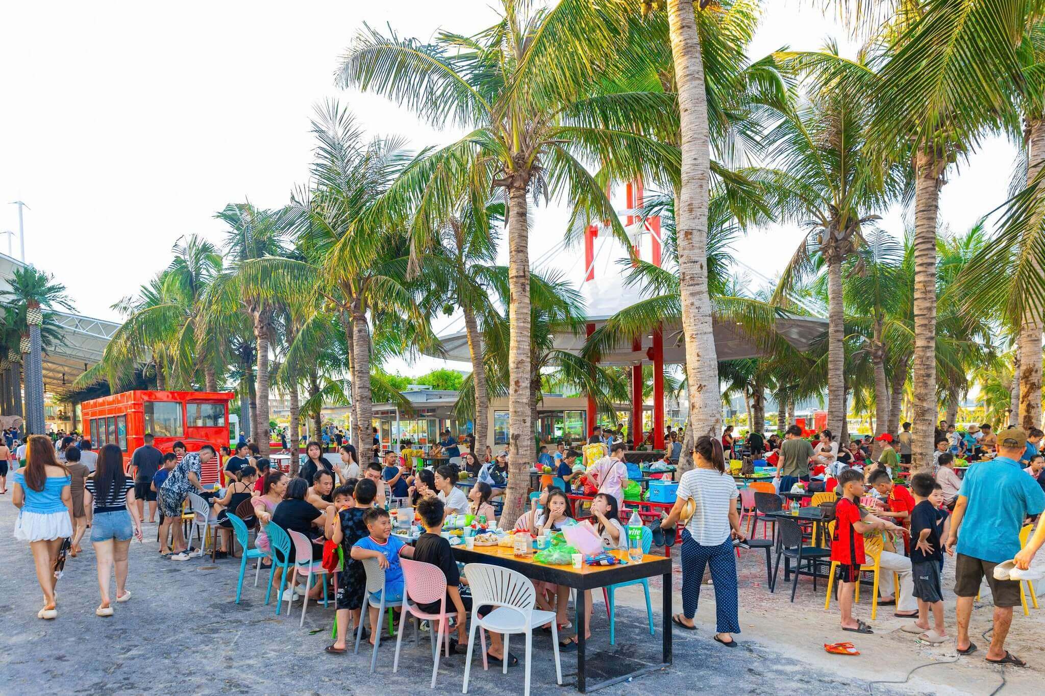 Trải nghiệm ngày cuối tuần tại Phương Đông Vân Đồn
