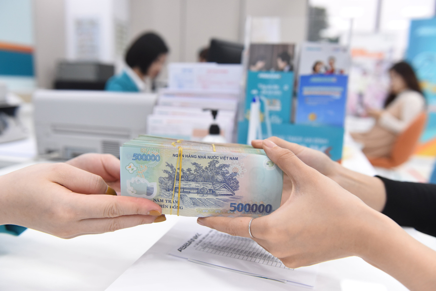 Ngân hàng hỗ trợ cho vay Phương Đông Vân Đồn
