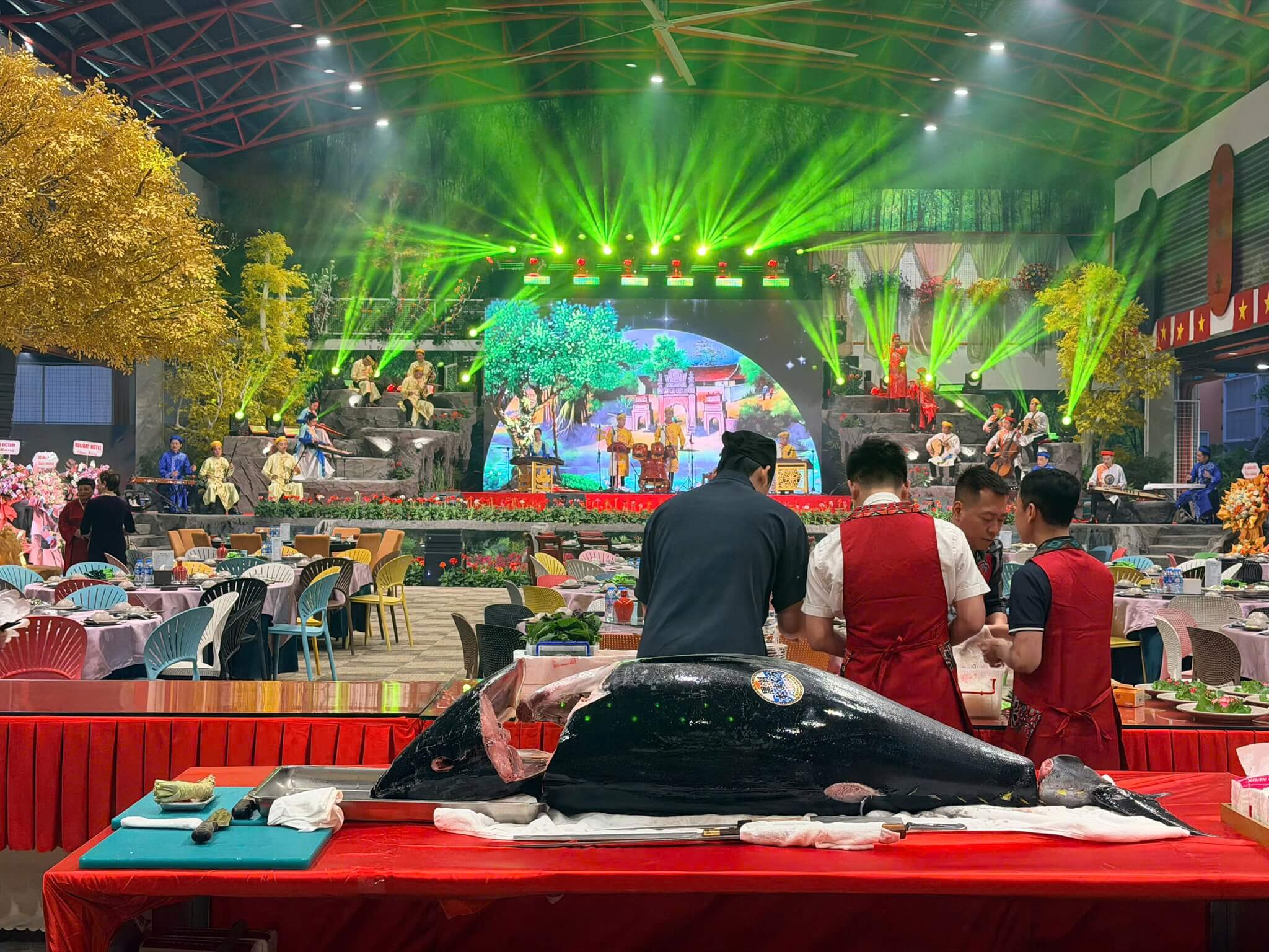 Khai Xuân Phương Đông Vân Đồn