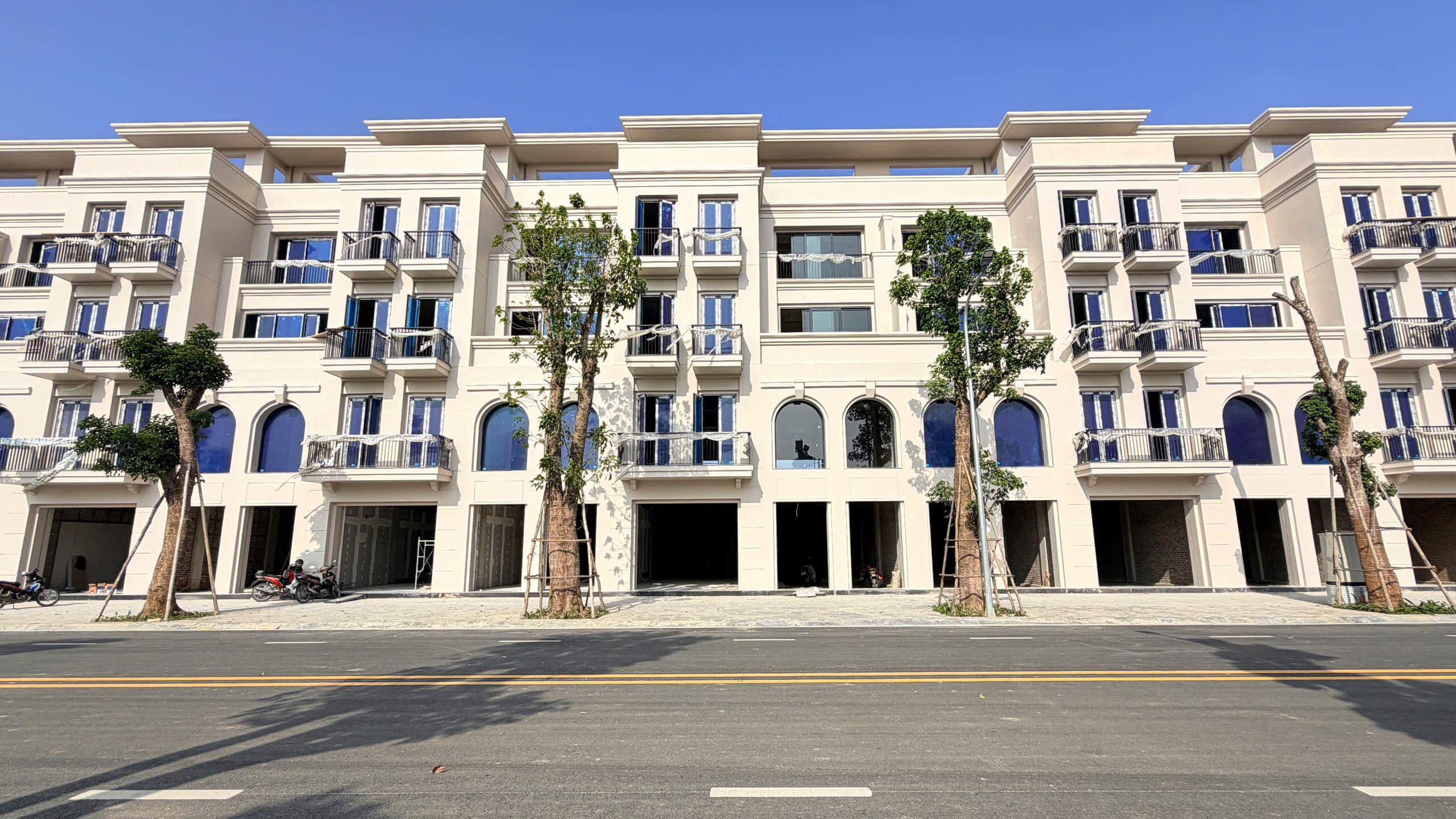 Shophouse Heragon City
