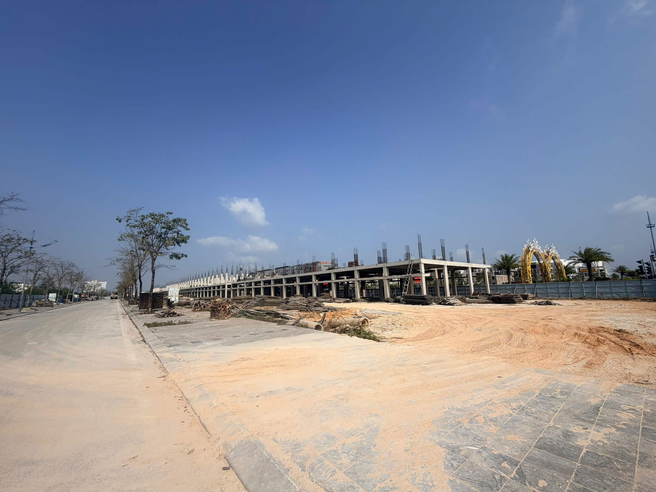 Tiến độ thi công thần tốc Phương Đông Vân Đồn