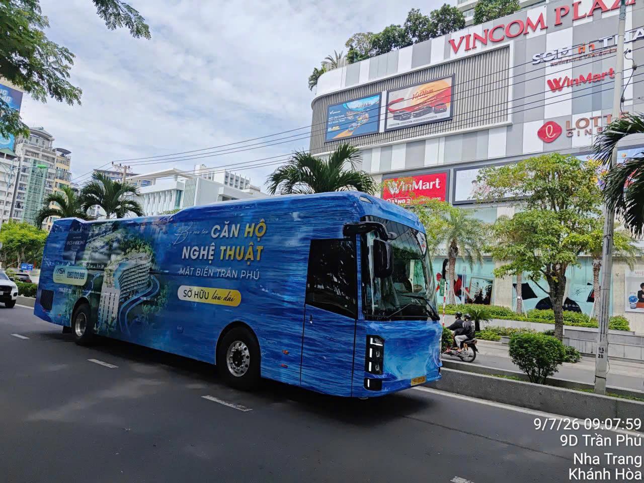 Roadshow Anh Nguyen Oceanfront Horizon