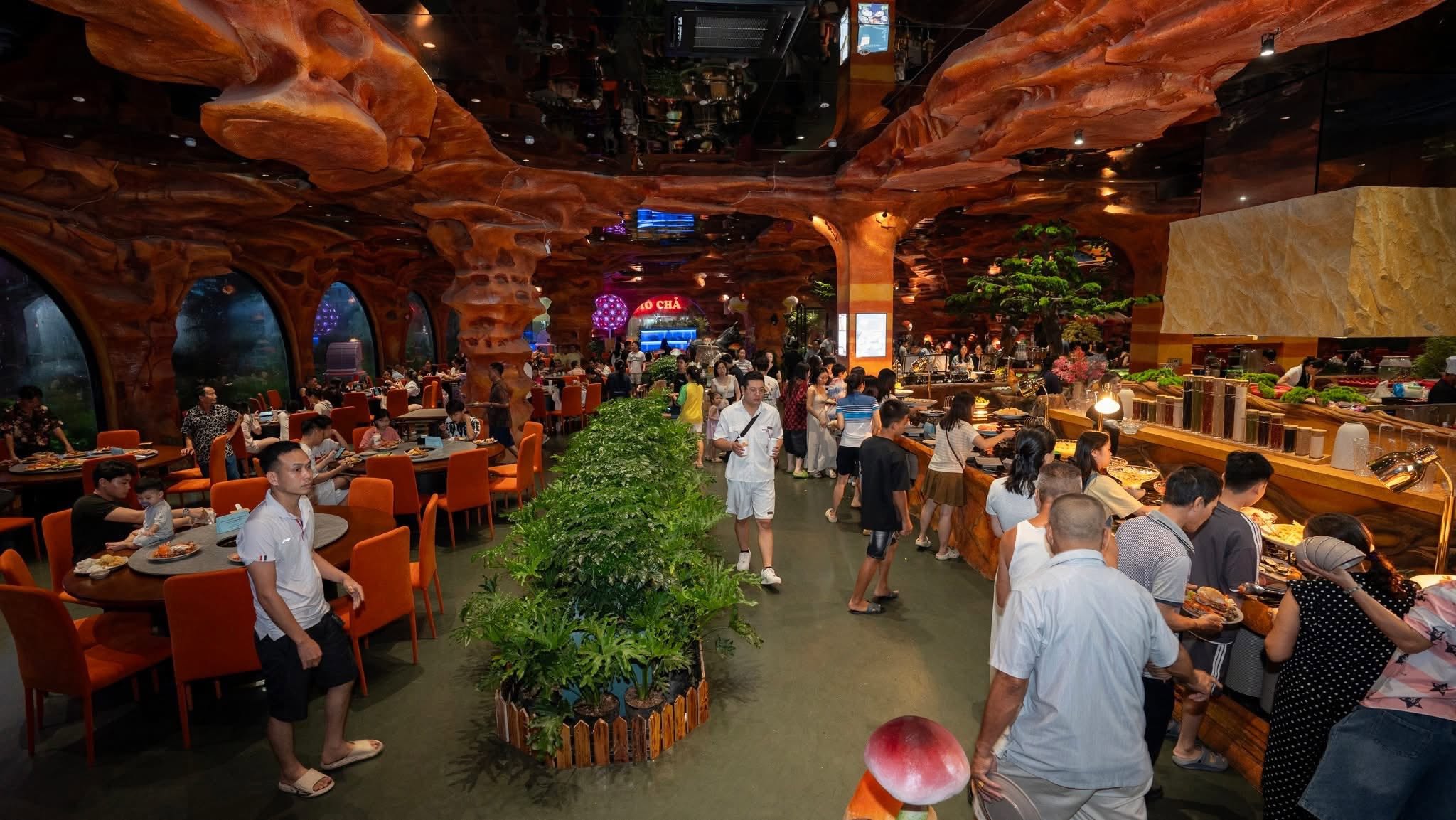 Khai trương nhà hàng buffet tối tại Phương Đông Vân Đồn