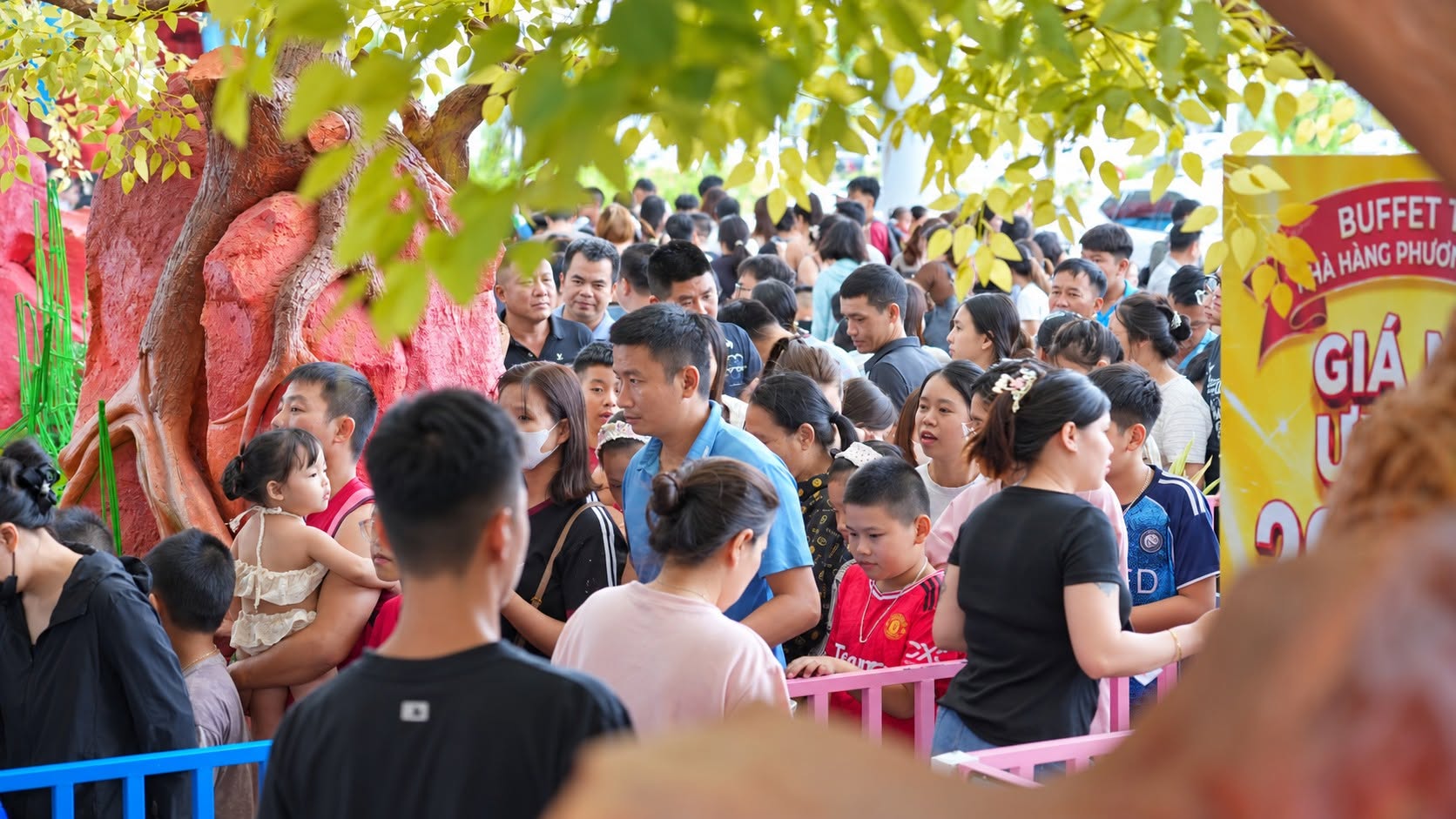 Nhà bóng tại khu vui chơi BIBOY WORLD Phương Đông Vân Đồn